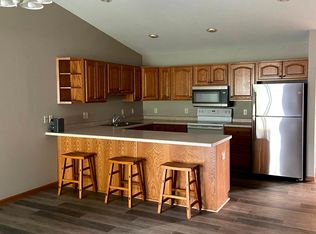 421 Sarah Cir, Baldwin, WI 54002