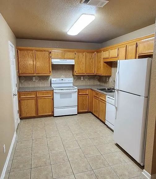 4805B Heather Ln — Photo 5