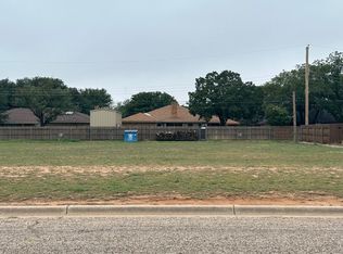 2048 Harvard Dr, Levelland, TX 79336