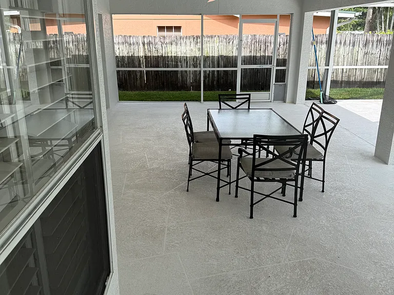 1166 Royal Palm Dr — Photo 14