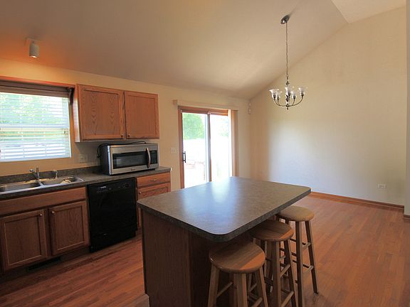 5th image of 1715 Jennifer Dr