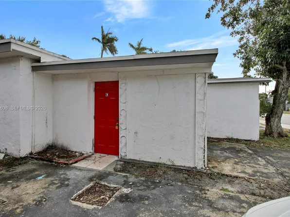 1160 W 26th Ct, West Palm Beach, FL