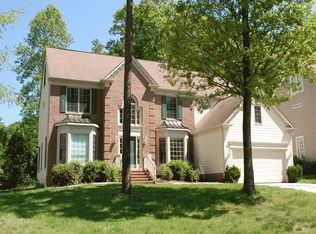 232 Strathburgh Ln, Cary, NC 27518