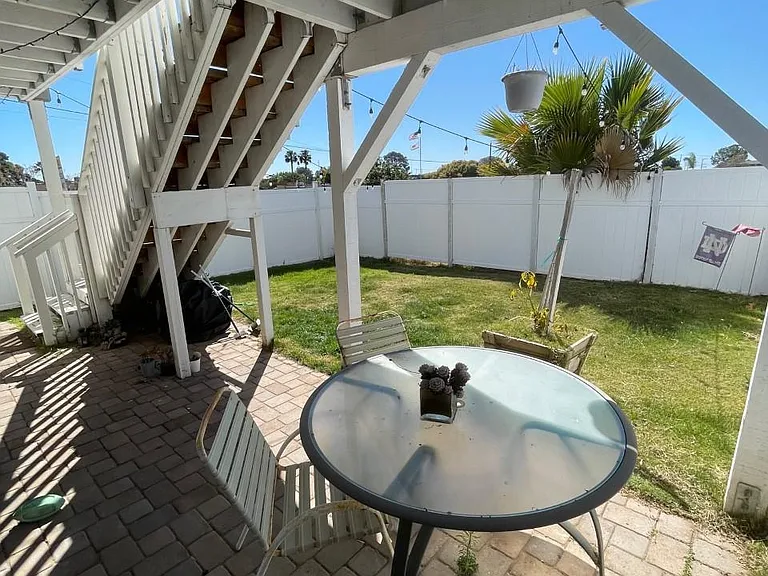 3693 Valley St — Photo 10