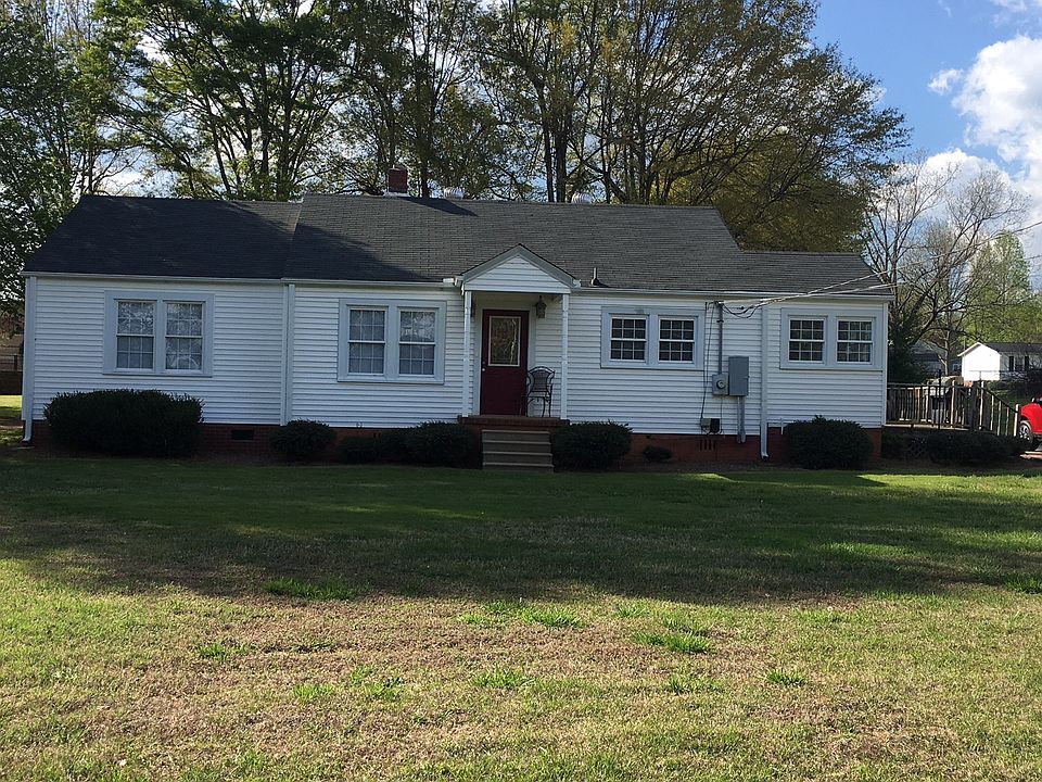 742 Gum Springs Rd. Taylors