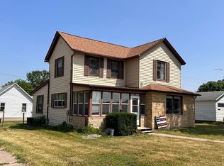 120 N Washington St, Cuba City, WI 53807