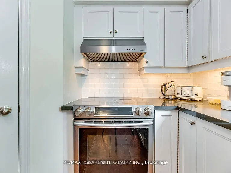 1239 White Ln — Photo 17