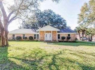 5989 Loop Rd, Pace, FL 32571