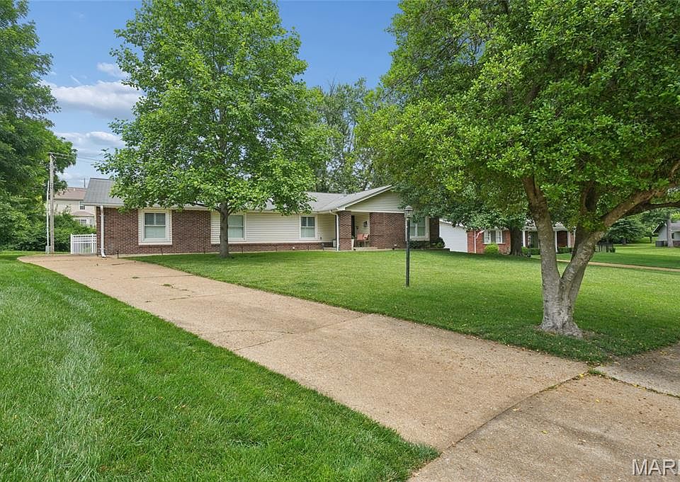 1st image of 8 Sunnybrae Ct