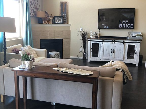 Open living space with a gas fireplace