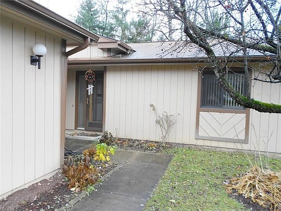 2nd image of 9998 Blossom Ln