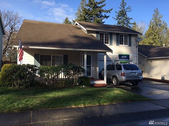 1st image of 1090 NE Beaumont Ln