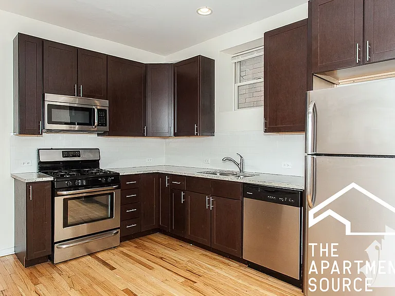 2320 N Southport Ave #GDN — Photo 1
