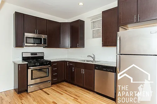 2320 N Southport Ave #GDN Photo 1