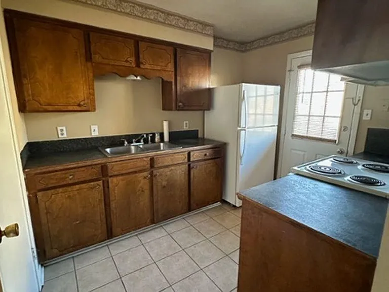 1315 Norris Dr — Photo 5
