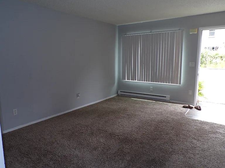 5102 SW 45th Ave #1 — Photo 5