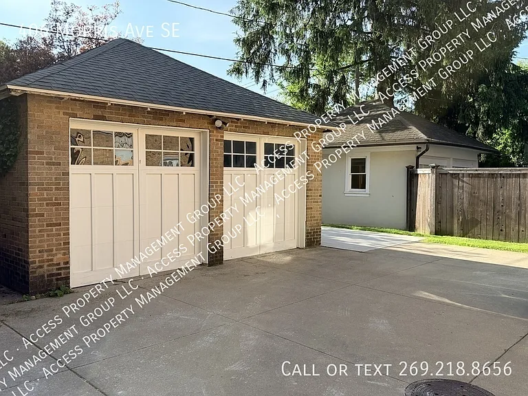 406 Morris Ave SE — Photo 30