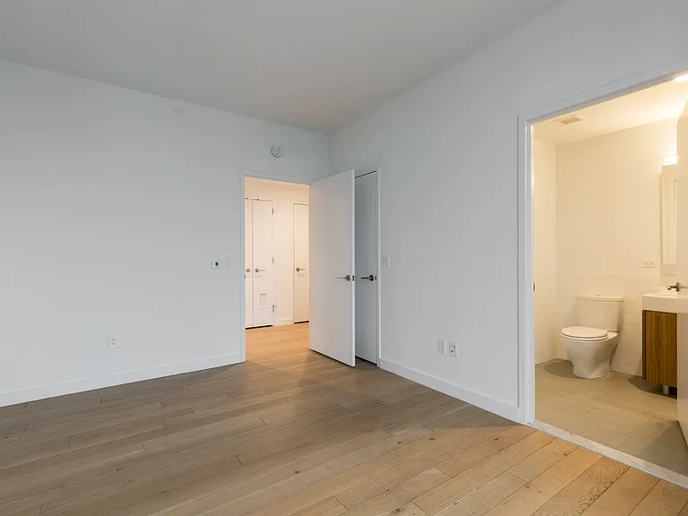 42-20 24th St #40B — Photo 7