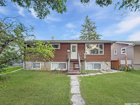 355 3rd Avenue SE, Swift Current, SK S9H 3K6