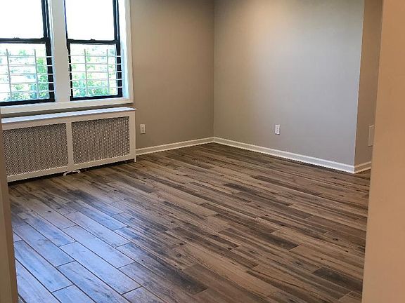 4th image of 347 Belleville Ave APT C5