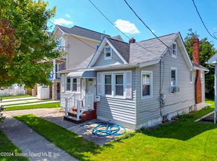 261 Rudyard St, Staten Island, NY 10306