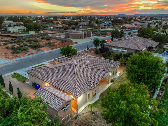 3rd image of 4437 Calle De Nubes