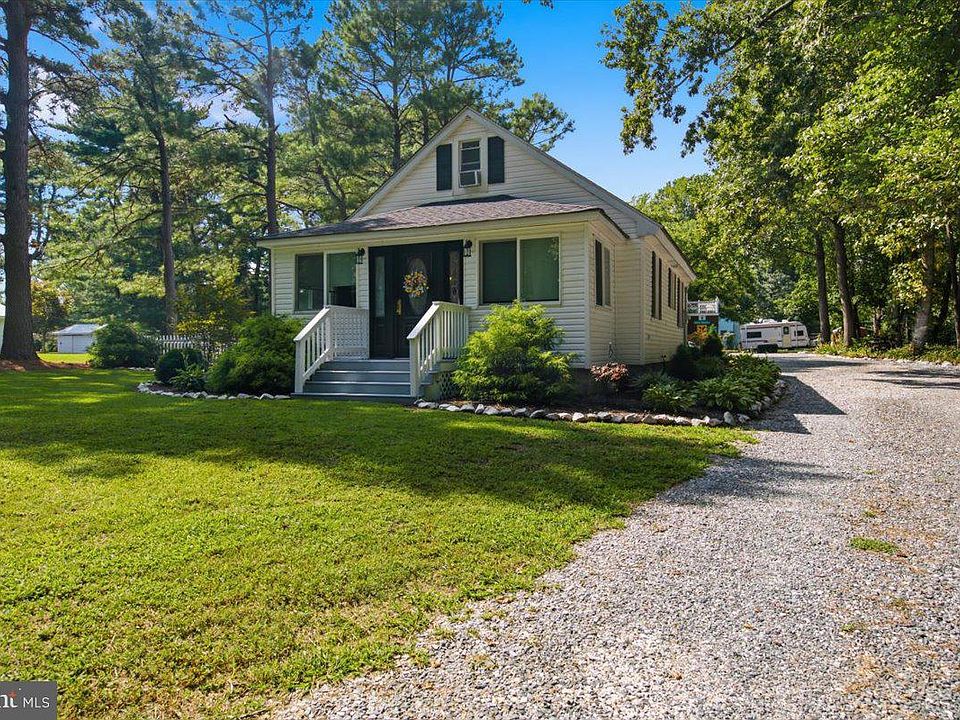 1st image of 5318 River Dr