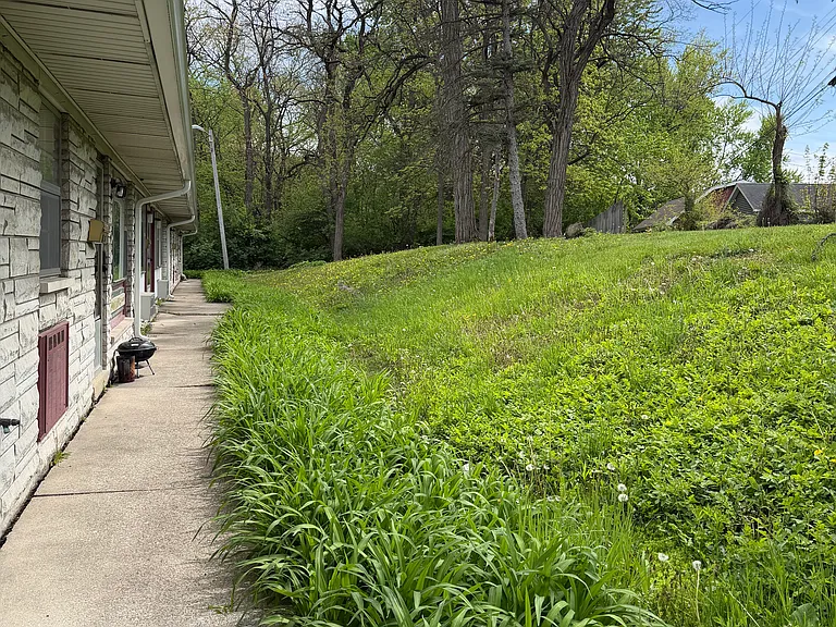 321 Hoffman Ct #12B — Photo 20