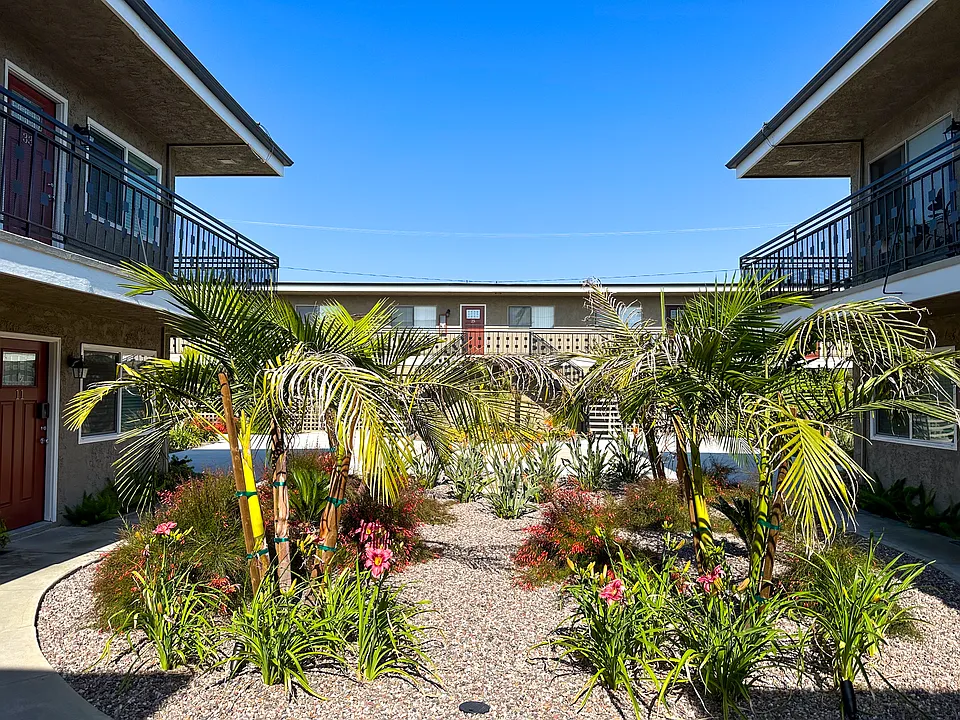 916 S Marguerita Ave #816-35
