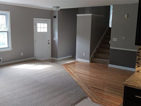 3rd image of 48 Little Brook Dr