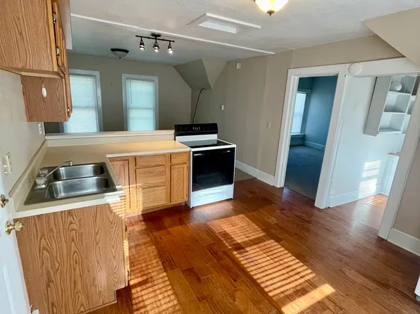 216 S Hubbard St, Horicon, WI 53032