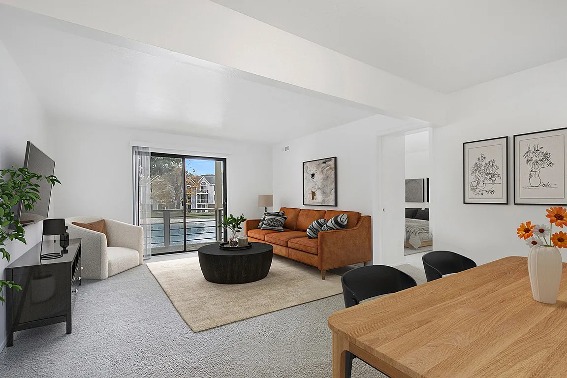 Dupont Lakes Apartments — Photo 2