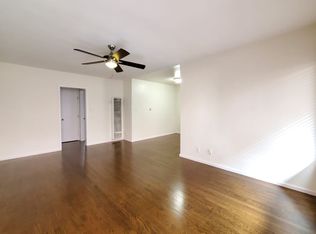 5747 La Mirada Ave APT 2, Los Angeles, CA 90038