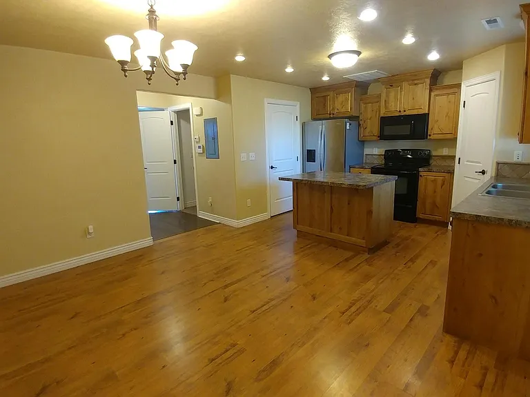 592 Sunflower Rd #TOWNHOME — Photo 20