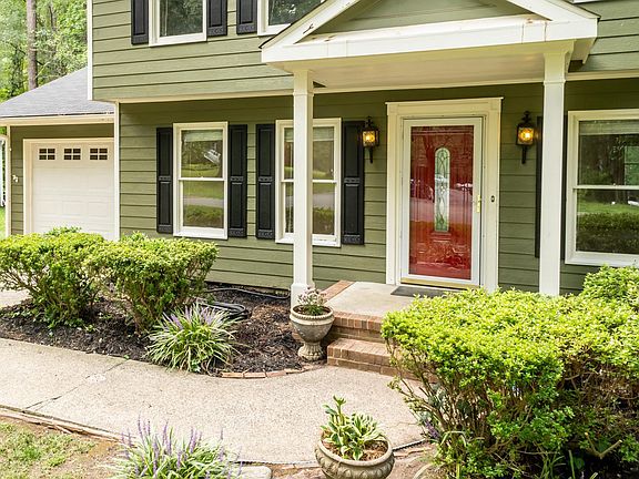 2nd image of 4017 Livingstone Pl