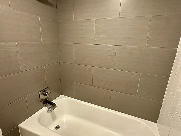 Luxe Tower apartments — Photo 53