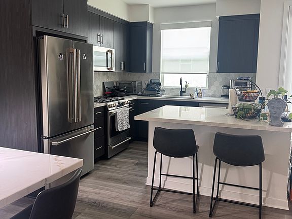 4th image of 10568 Coupland Way