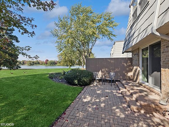 3rd image of 680 Versailles Cir Unit D