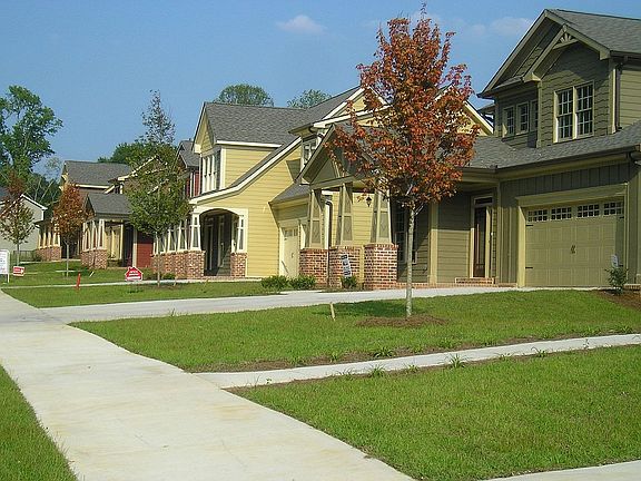 Street Scene - Intown Living