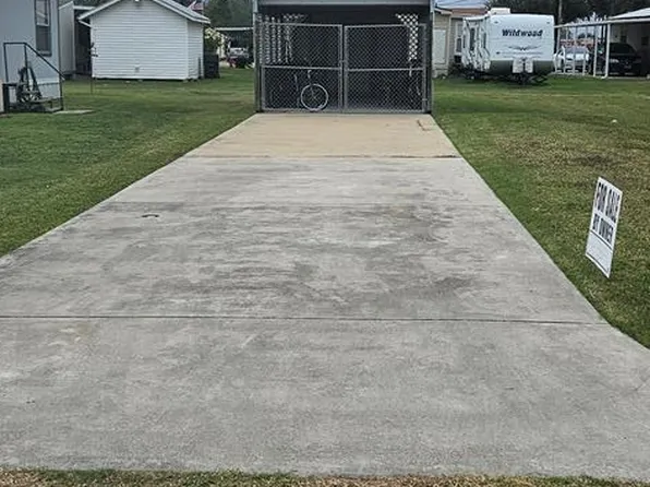 51 N Anaqua St, La Feria, TX 78559