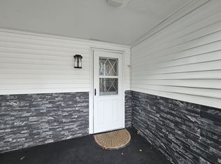 3 Silent Grove Ct #1, Norwalk, CT 06851