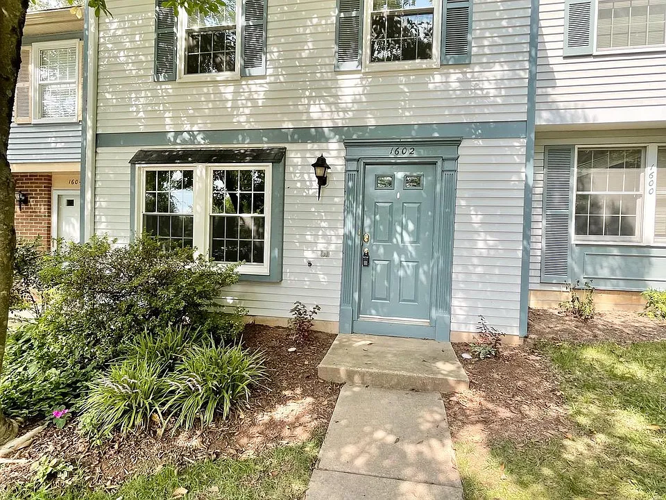1602 Harvest Green Ct
