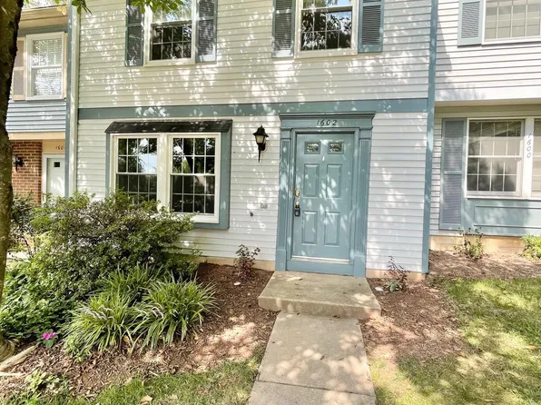 1602 Harvest Green Ct, Reston, VA 20194