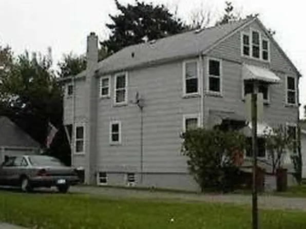 270 Elberta Dr, Vermilion, OH 44089