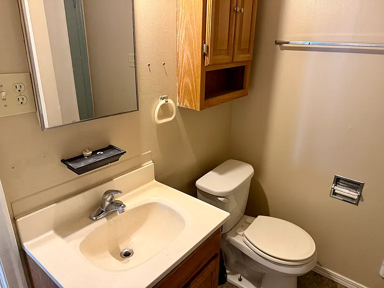 1304 Dudley Ave — Photo 8