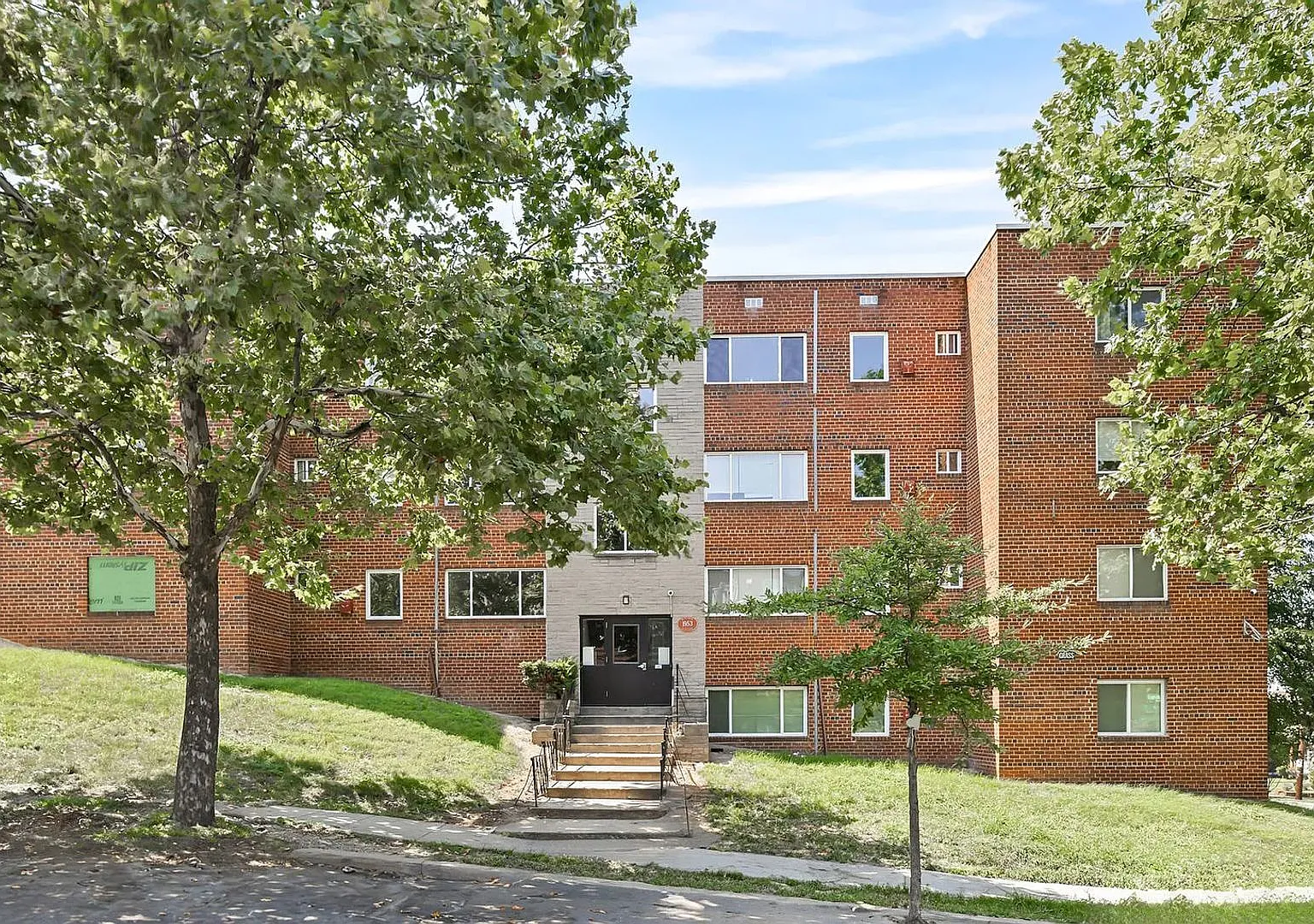 For Rent Modern Apartments in Southeast DC 1953 19th Pl SE, Washington, DC 20020 — Photo 2