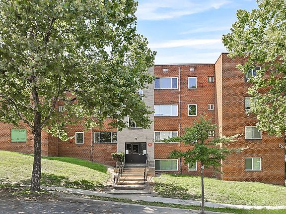 2nd image of 1953 19th Pl SE #301
