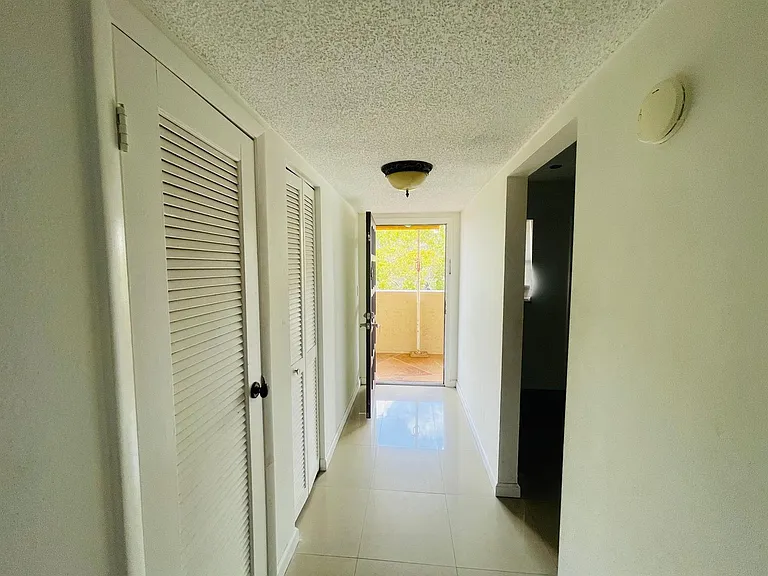 6300 S Falls Circle Dr #412 — Photo 3