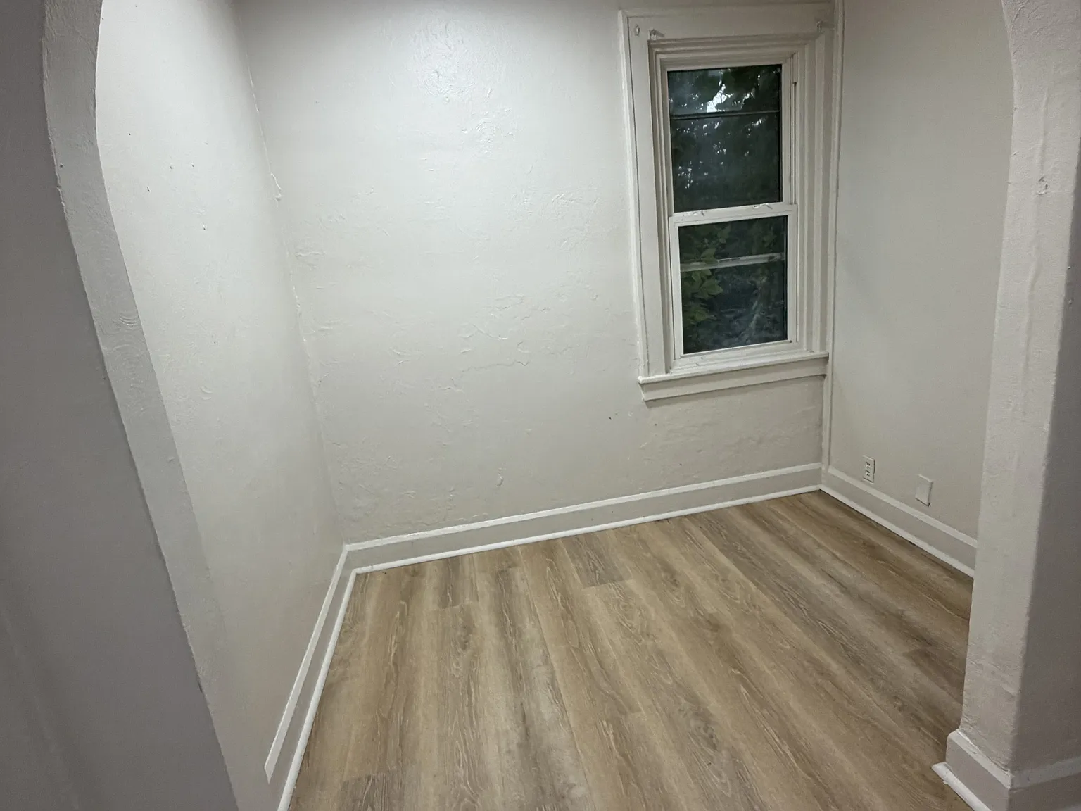 1133 Maryland Avenue - 1 — Photo 2
