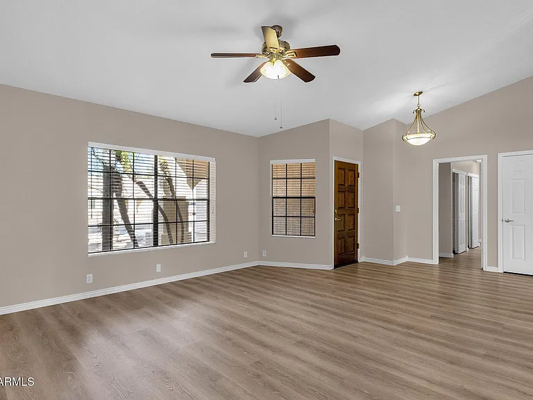 4307 E Karen Dr — Photo 11